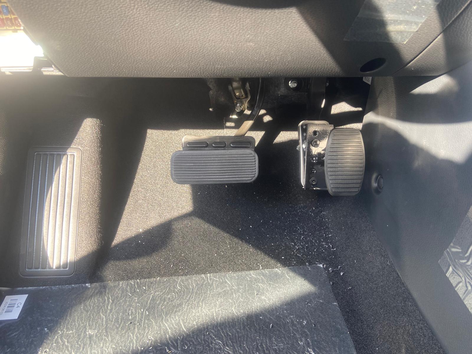 Boy kısalığı için yükseltilebilir ayarlanabilir gaz fren aparatı