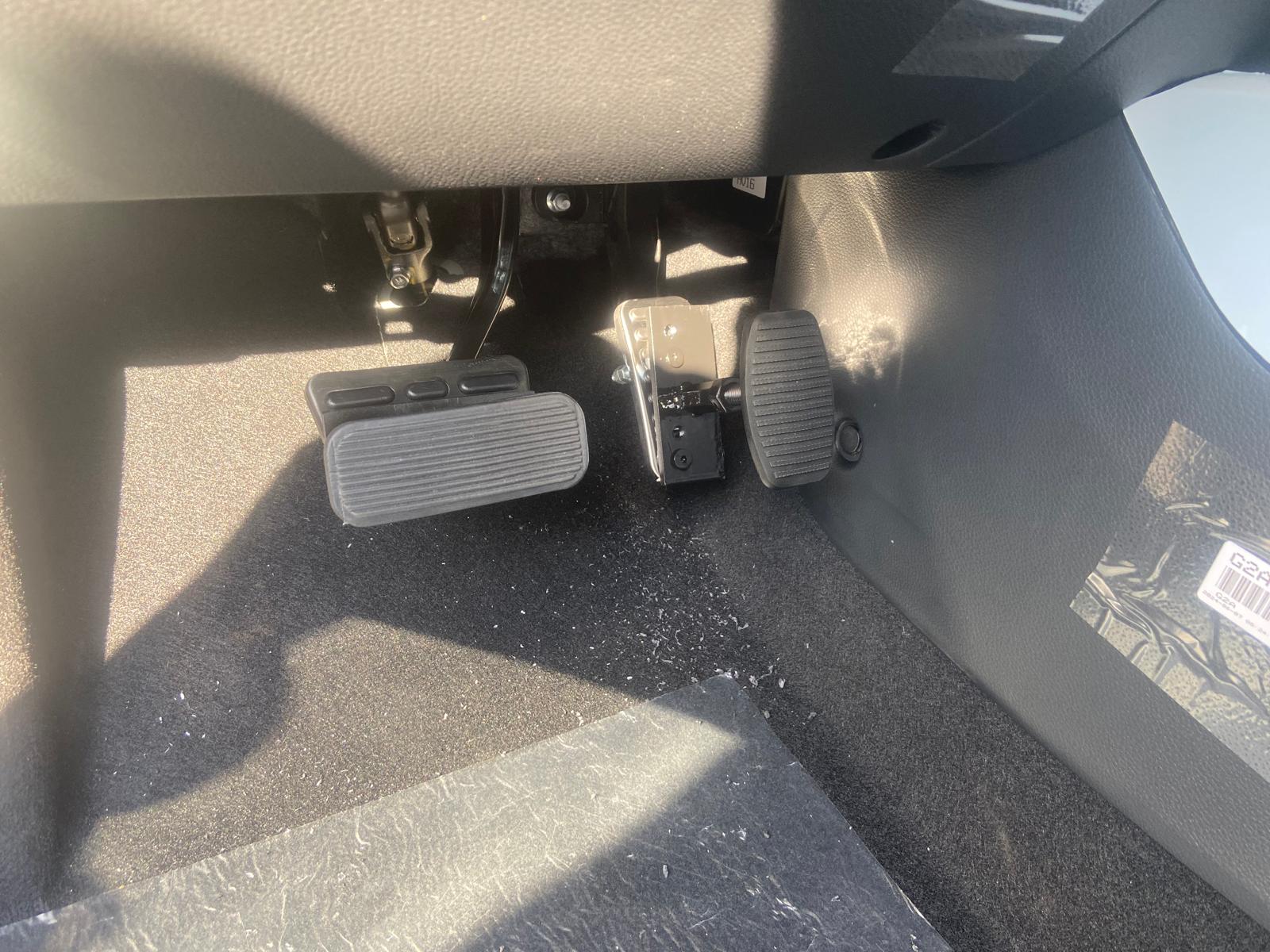 Boy kısalığı için yükseltilebilir ayarlanabilir gaz fren aparatı