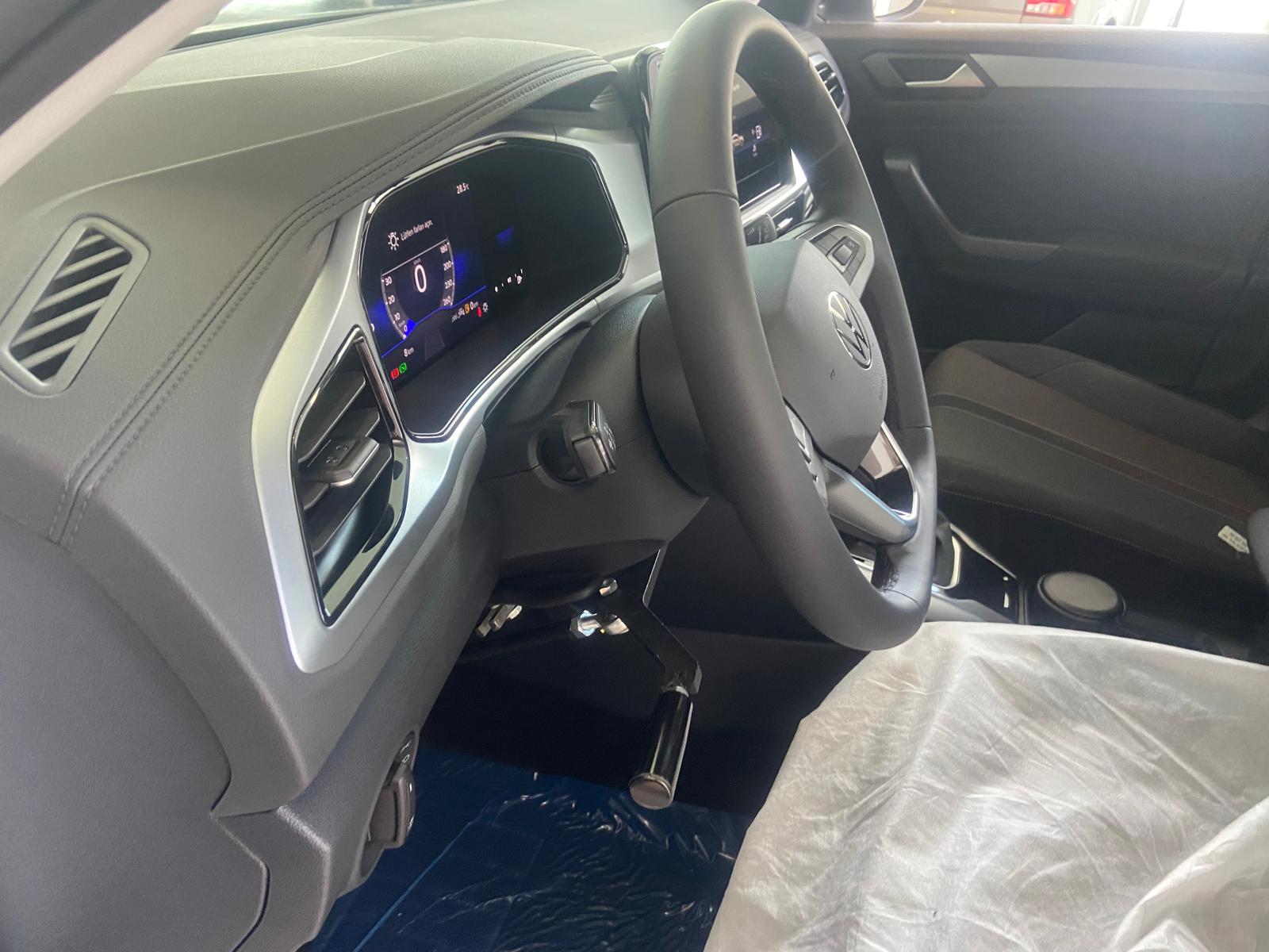 Sol elden direksiyon altı gaz ve fren aparatı