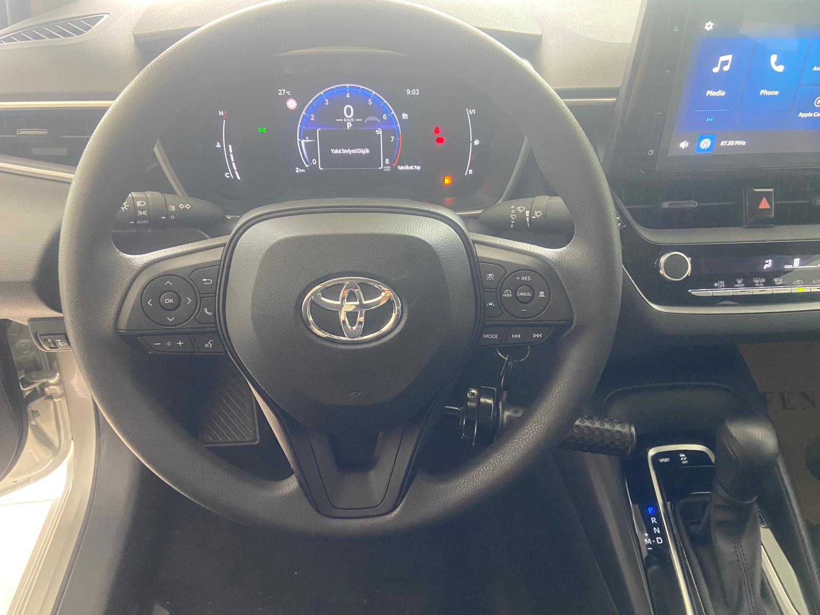 Sağ elden direksiyon altı gaz ve fren aparatı