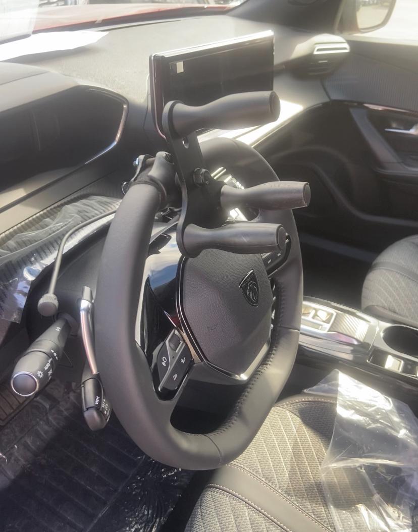 Sağ elden direksiyon altı gaz ve fren aparatı