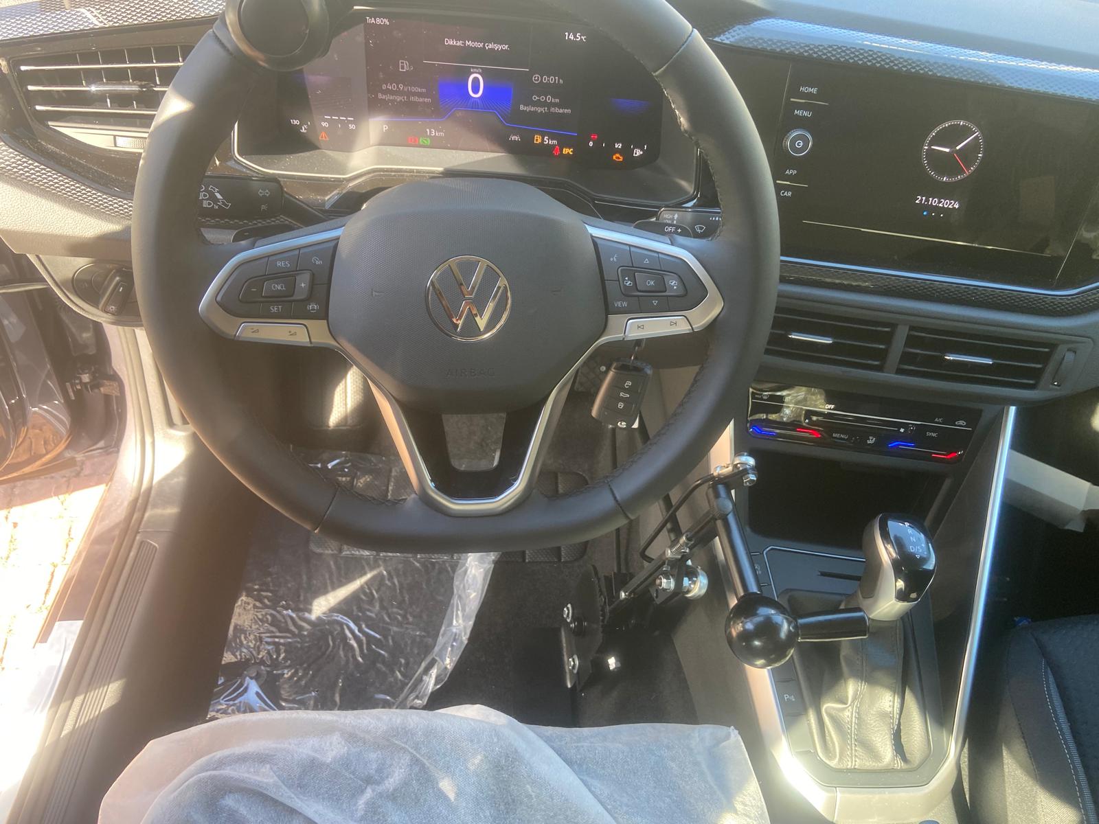 Sağ elden fren kitlemeli çevirmeli itmeli gaz fren aparatı