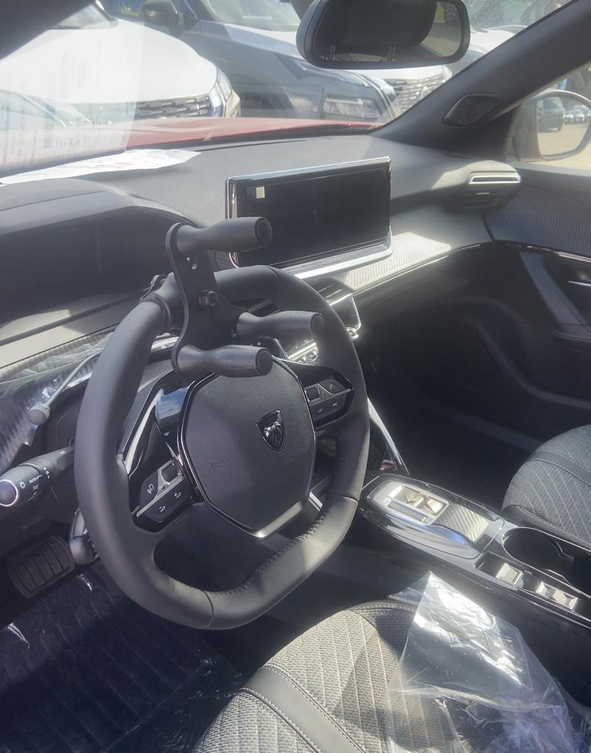 Uyarlanmış direksiyon sistemi çatal aparatı